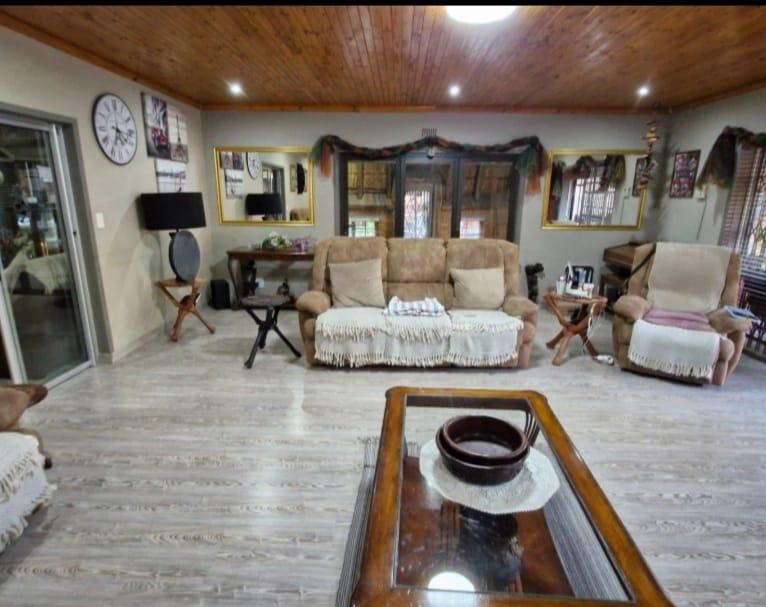 4 Bedroom Property for Sale in Vaal Park Ext 1 Free State